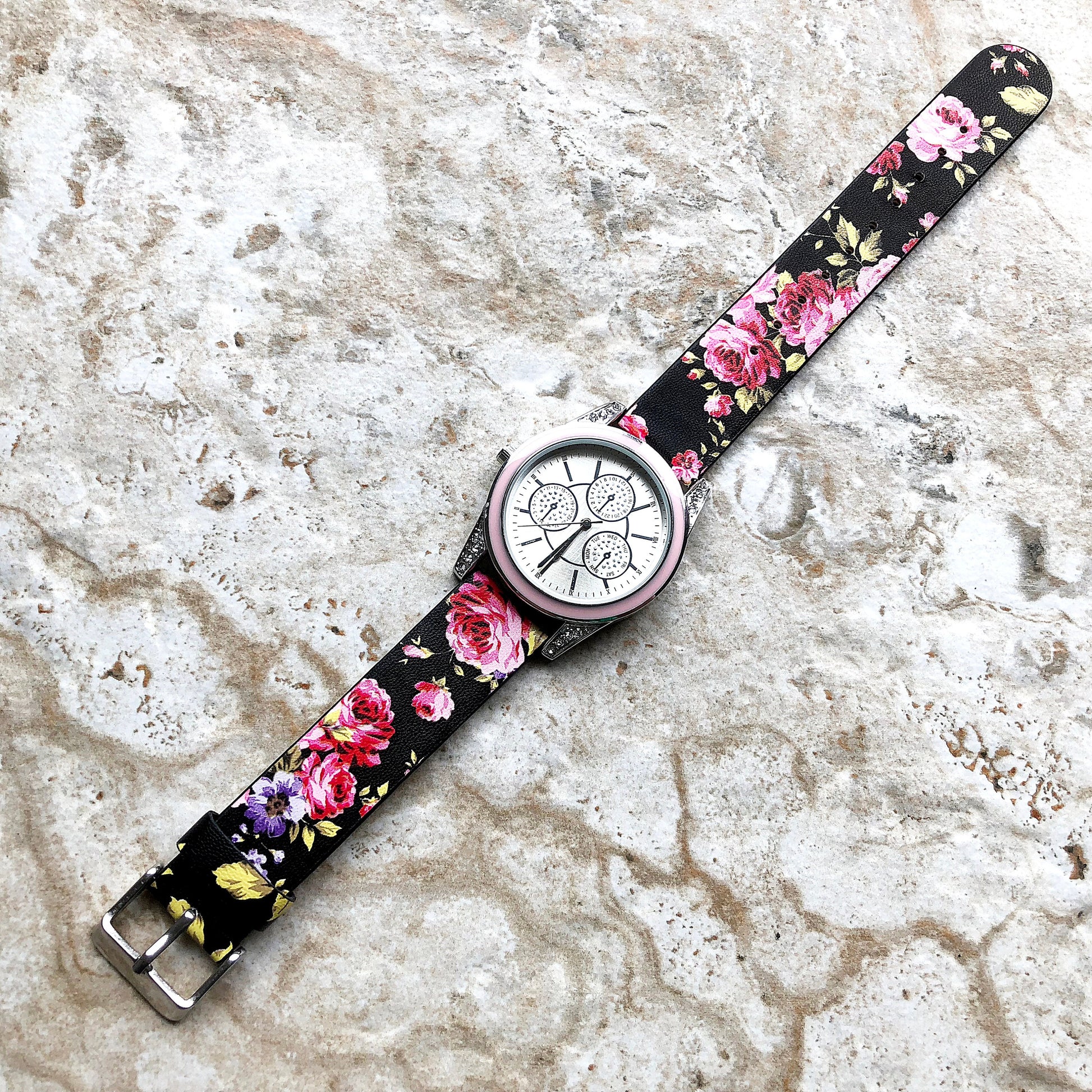 Black Red Floral FL-5 Band Compatible with Garmin Venu 3S 2S Smartwatch Elegant Leather Strap Wristband Bracelet Quick Release Band -N18