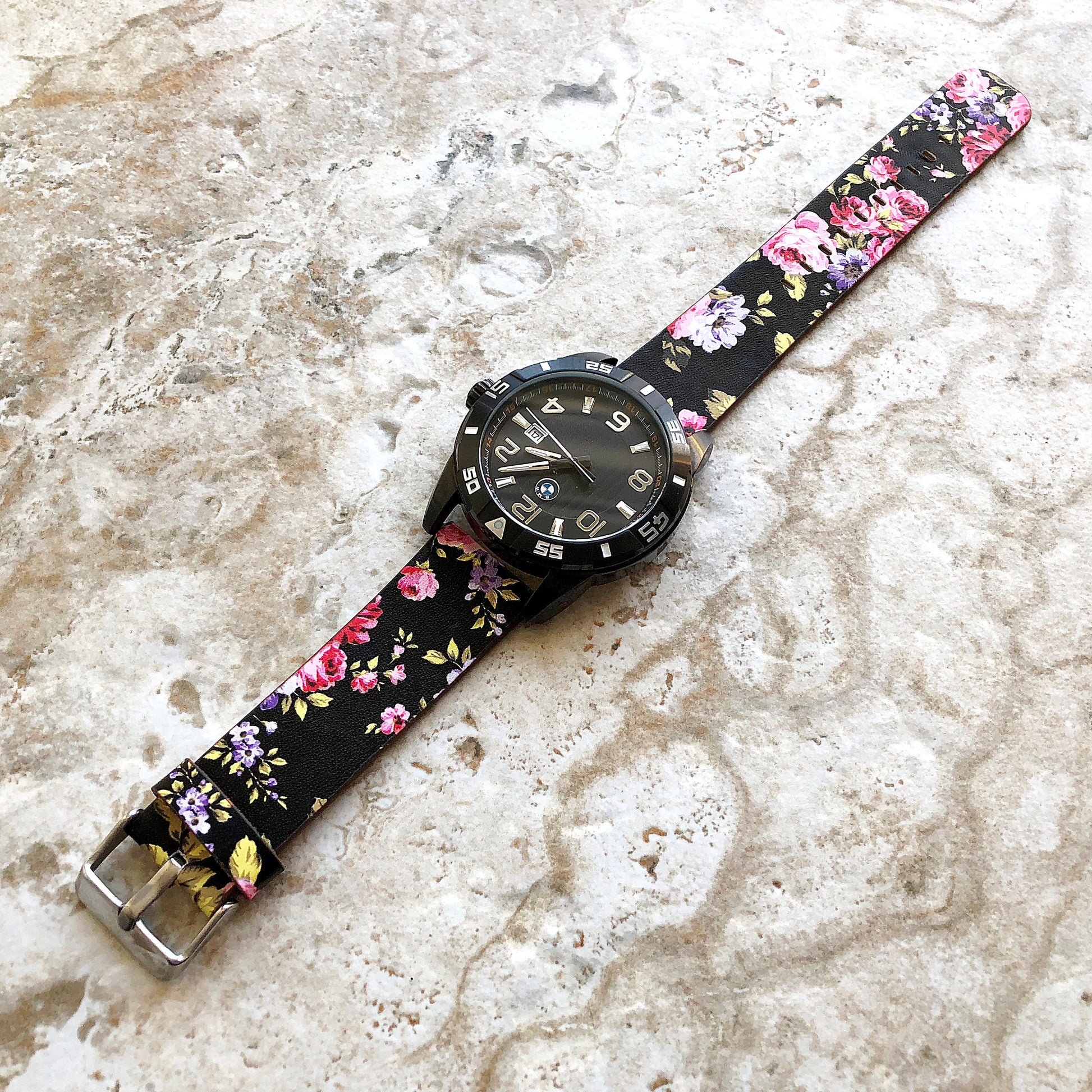 22mm Width Red Black Floral FL-5 Soft Leather Watch Strap Band for Wrist Hand Watches - Quick Release Pins Included Easy and Ready to Attach