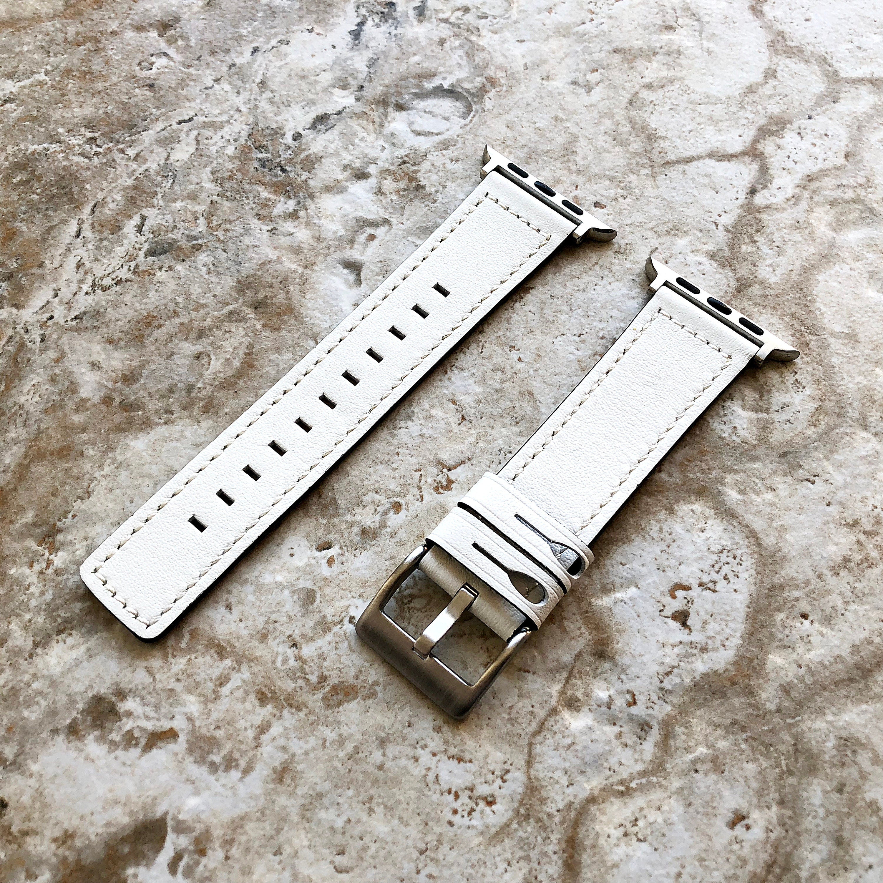 Apple White Color Soft Leather Band Straps with White Stitches for iWatch All Series 38mm 40mm 41mm 42mm 44mm 45mm 49mm Case Bracelet