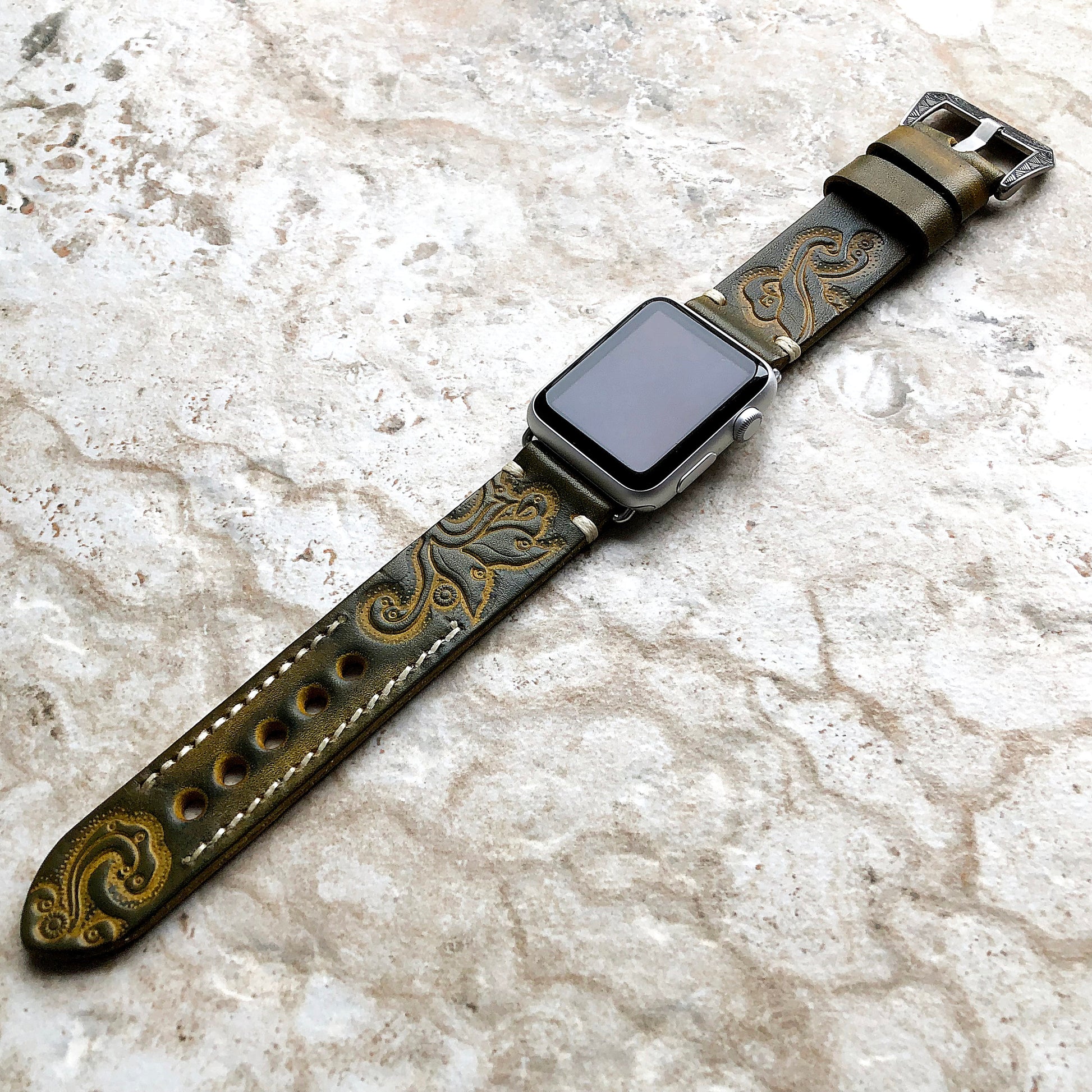 Apple Watch Ultra 2 9 8 7 SE 6 5 4 3 2 1 for iWatch 38mm 40 41 42mm 44mm 45mm 49mm Green Yellow Tooled Embossed Handmade Leather Band Strap