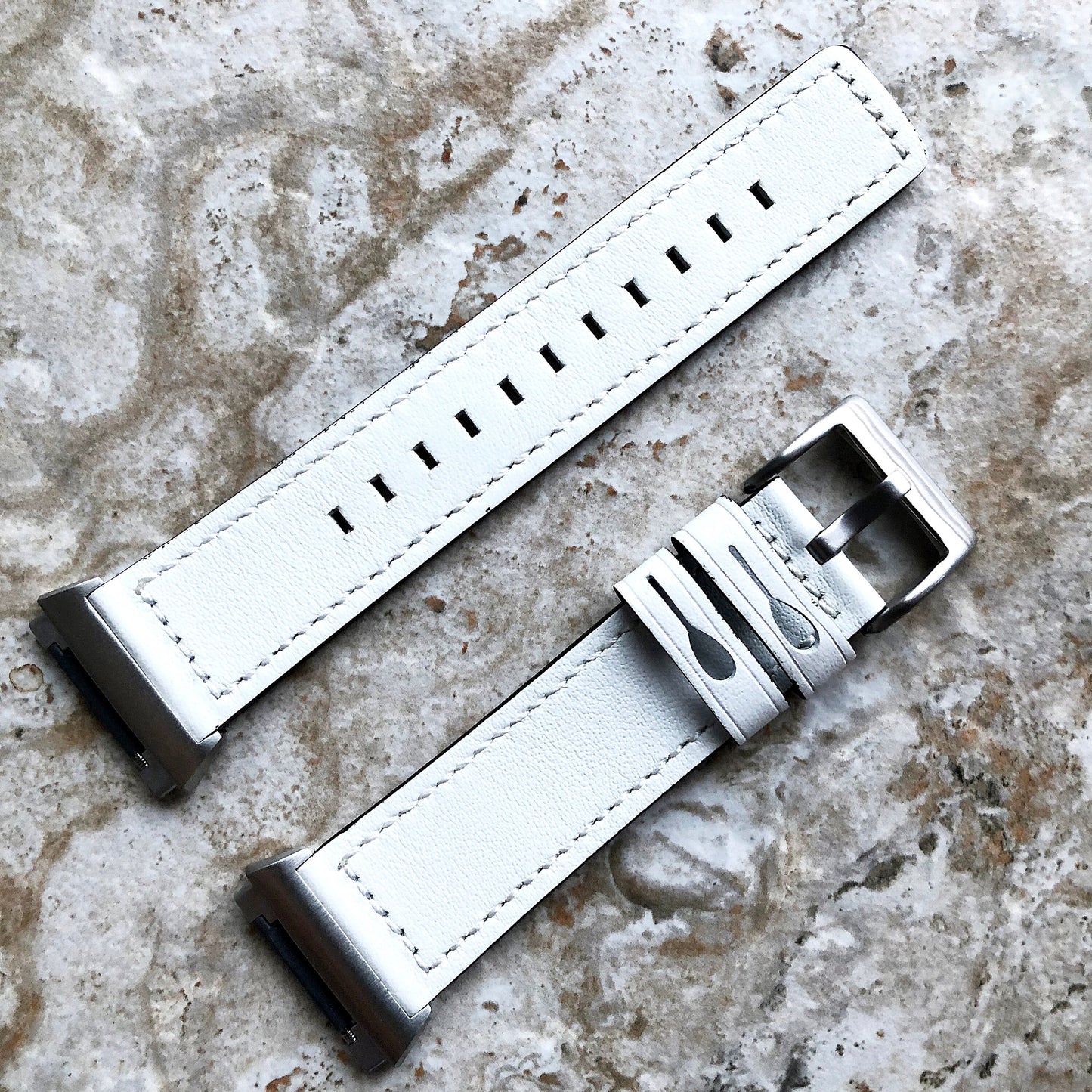 Fitbit Ionic White Color Soft Leather Band Strap with White Stitches for Watch Band Strap Quick Release Adapters in Silver Rose Gold Black