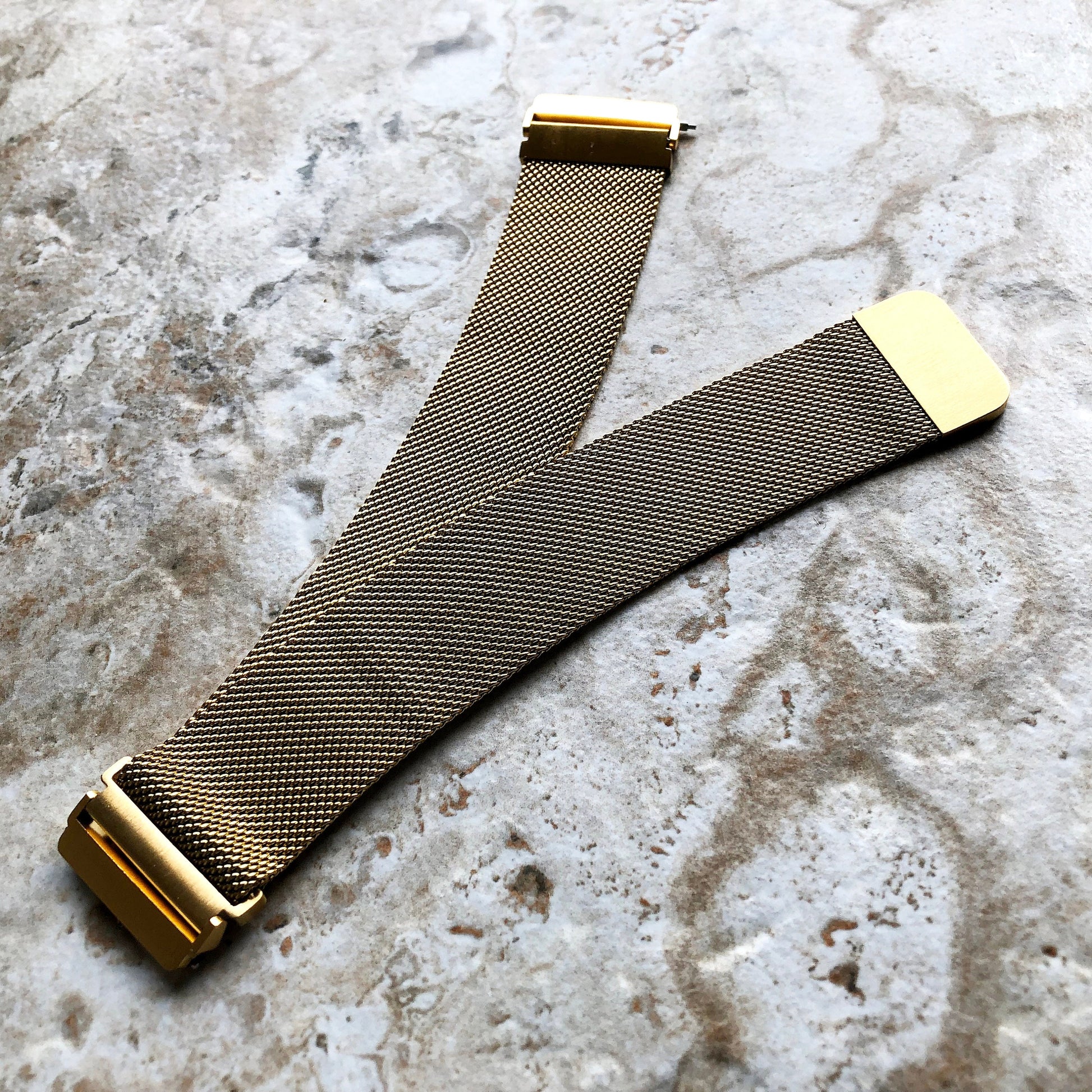 Fitbit Watch Gold Color Band Set Crystal Bezel Bling Case Cover for Versa 2 3 4 and Sense 1 2 Smartwatches Milanese Strap Protective Frame