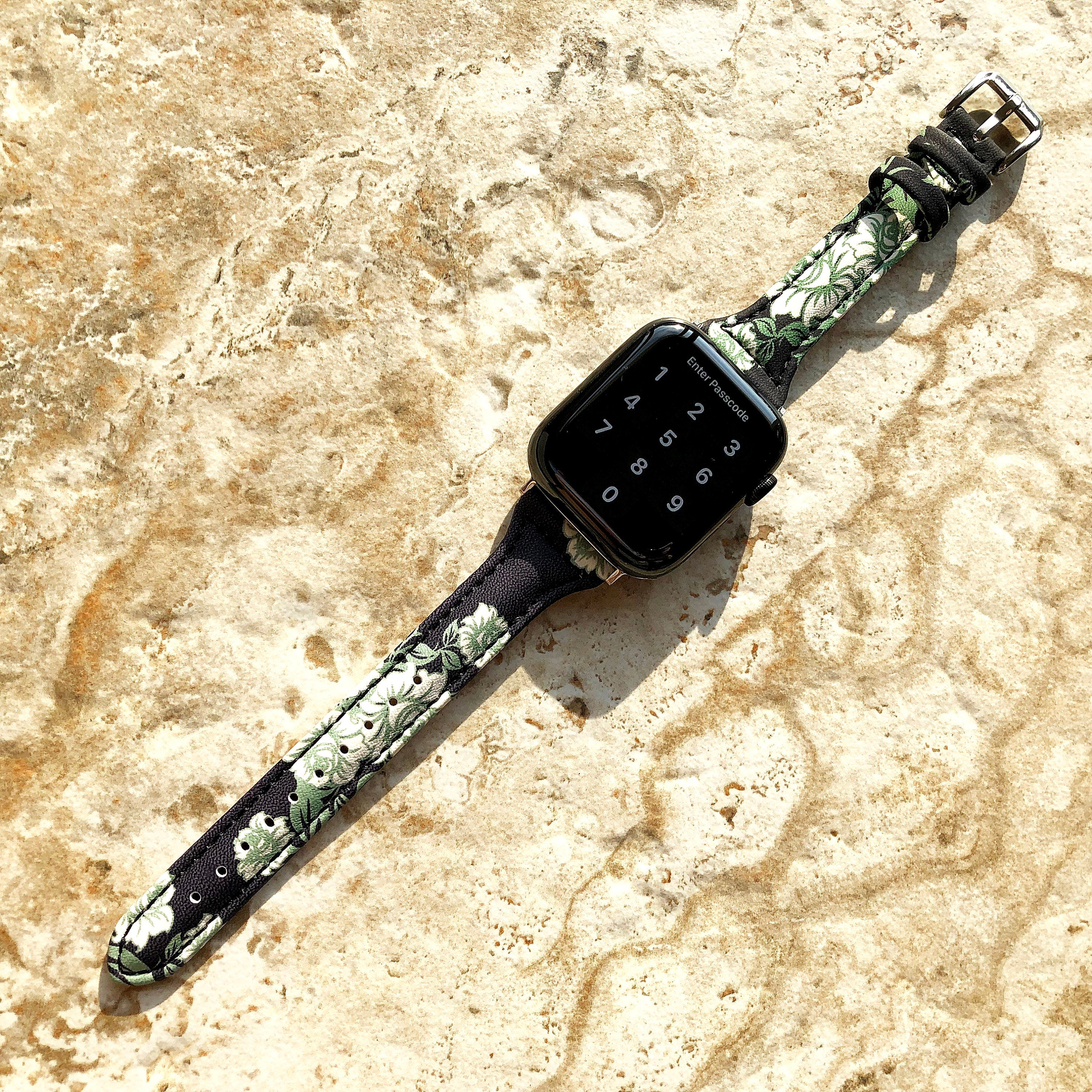Apple Watch White Roses Band for All Series iWatch 38mm 40mm 41mm 42mm 44mm 45mm 49mm Slim Elegant Soft Leather Strap Bracelet
