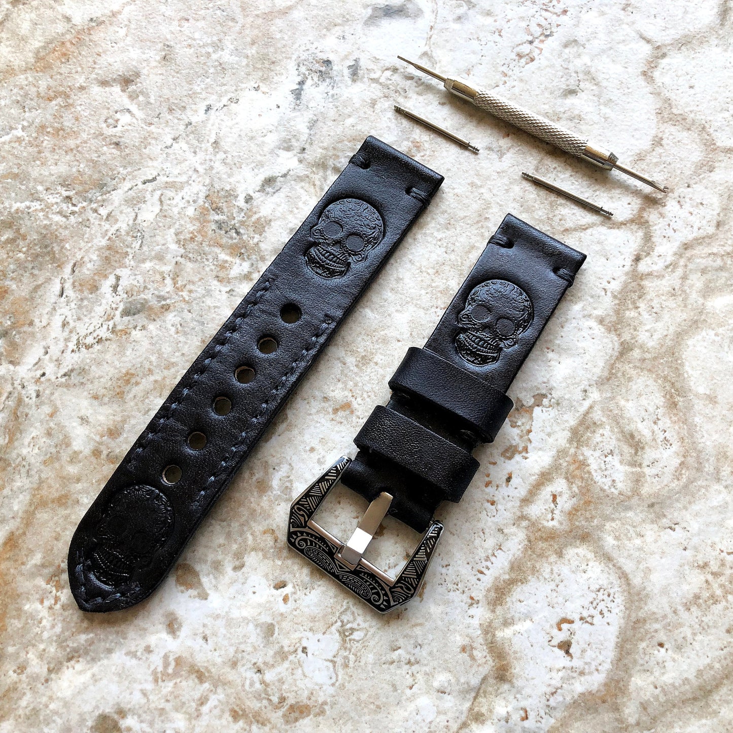 Fancy Skull Band 22mm 24mm 25mm Handmade Black Genuine Leather Tooled Embossed Engraved Strap Bracelet Kit for Watches - Pins Buckle Tool
