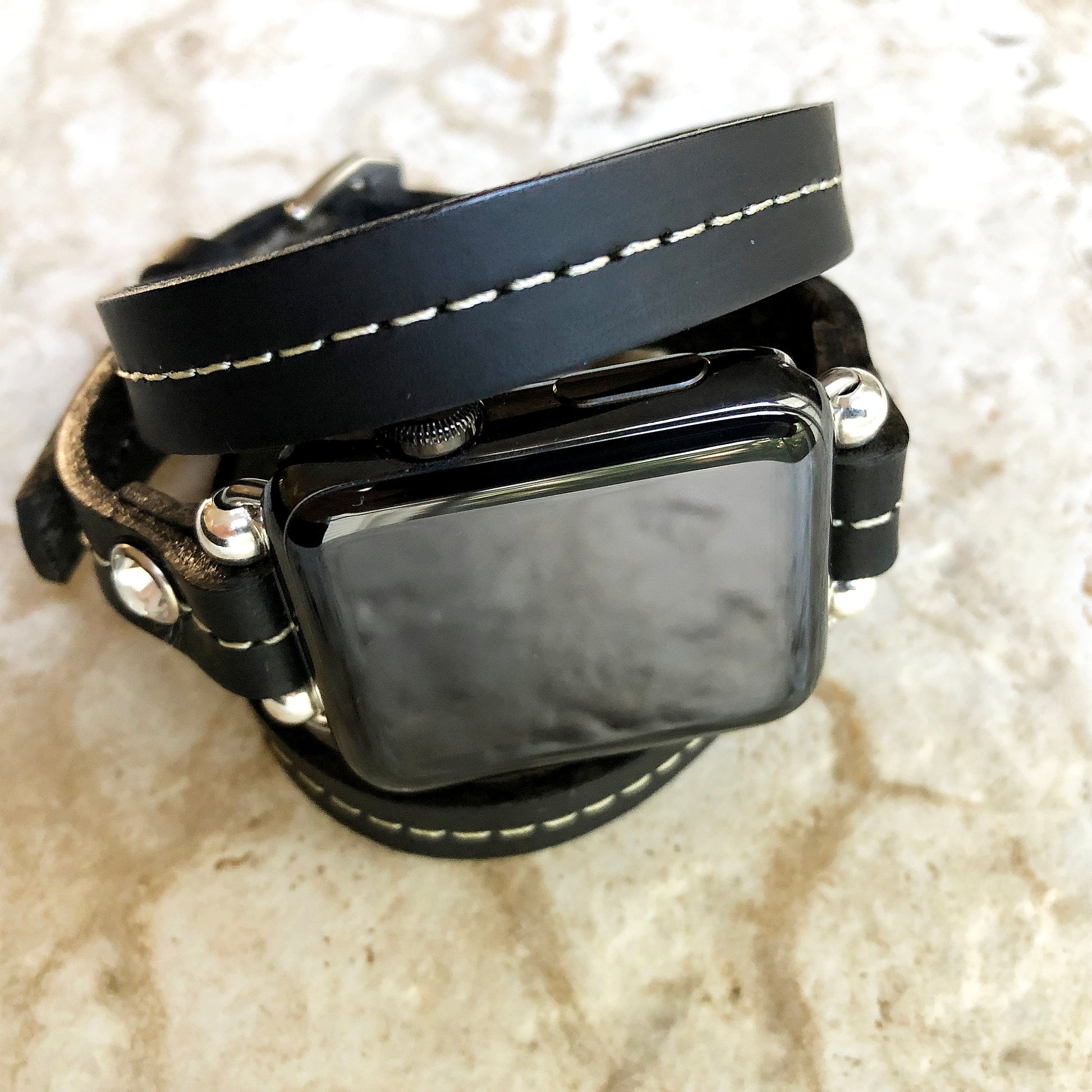 Apple New Black Vintage Style Band for iWatch All Series 38mm 40mm 41mm 42mm 44mm 45mm 49mm Fashion Leather Strap Wrap Bracelet Crystals