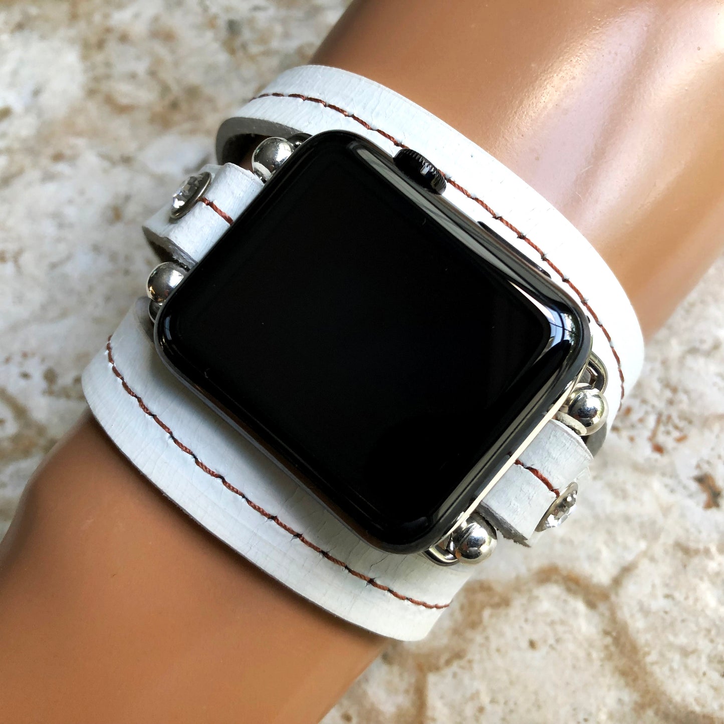 Apple New Vintage Style White Fashion Leather Band Strap Wrap with Crystals for iWatch Ultra 2 49mm and 9 8 Series 41mm 45mm Case Bracelet