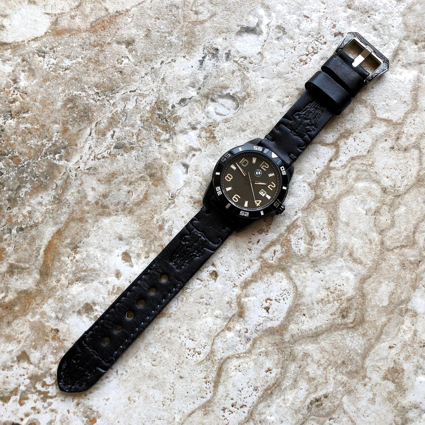 Buffalo Skull Band 22mm 24mm 25mm Tooled Embossed Genuine Leather Compatible with Apple Watch Fitbit Versa 2 3 4 Sense 2 Ionic Strap