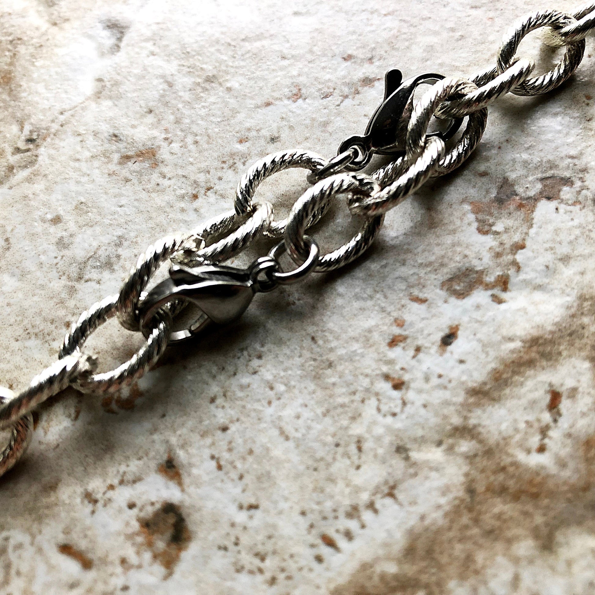 Apple Watch Bracelet Band for iWatch Ultra 2 49mm and 9 8 Series 41mm 45mm Case Twisted Wire Pattern Links Chain Handmade Jewelry Strap