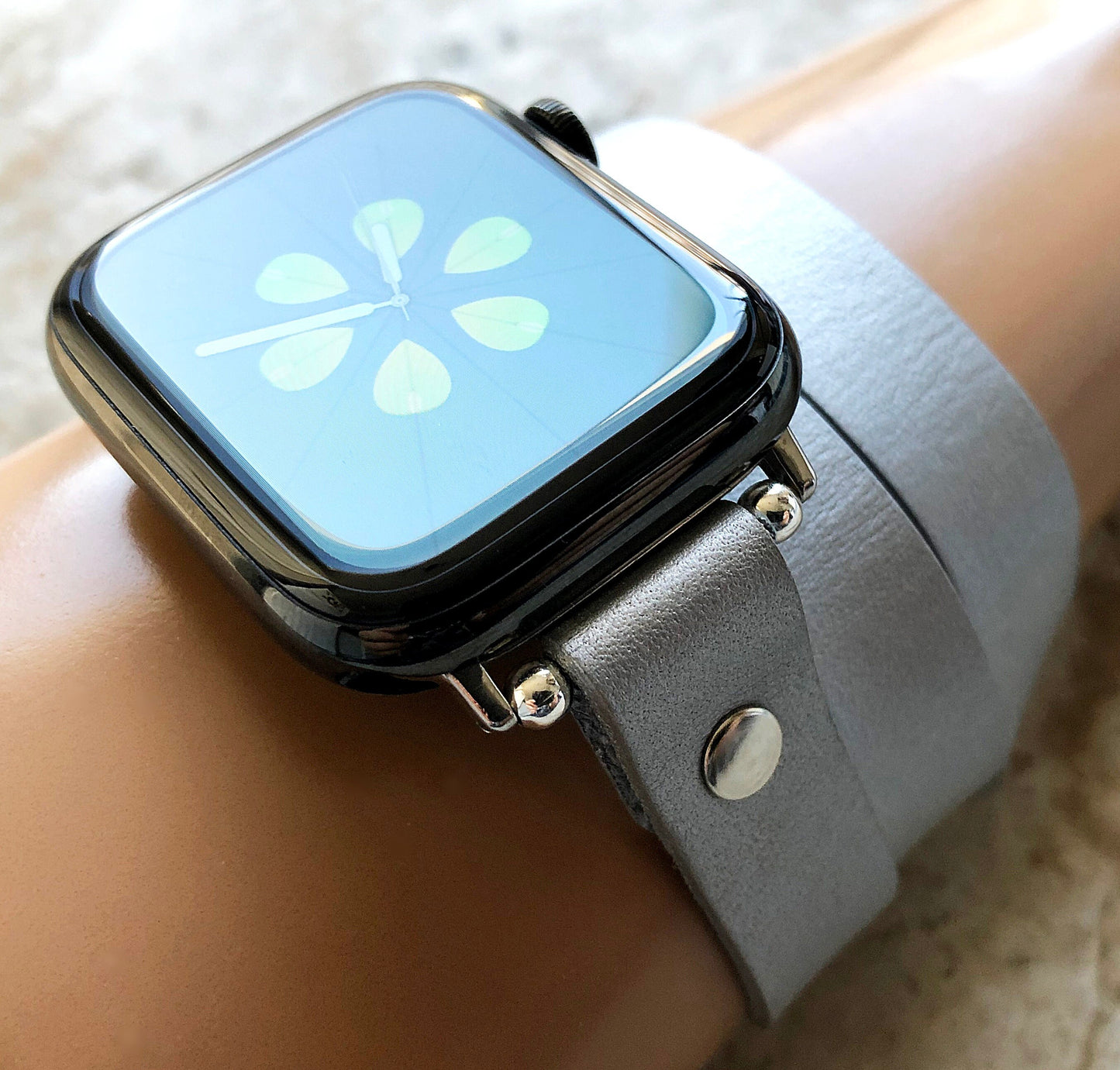 Apple Silver Color Triple Wrap Around Wrist Leather Elegant Band for iWatch Ultra 2 49mm and 9 8 Series 41mm 45mm Case Bracelet Strap