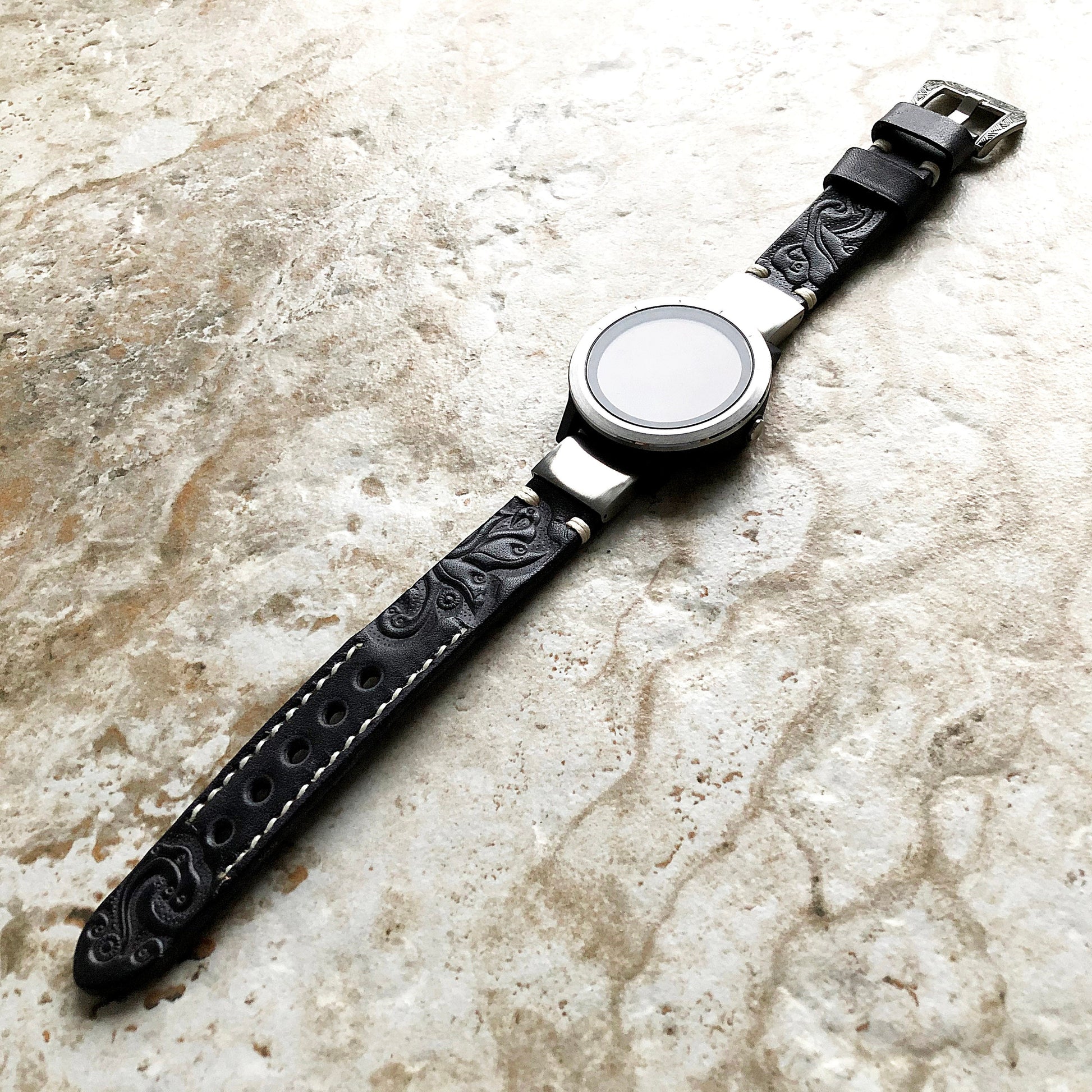 Black and Gray Garmin Band for D2 Mach 1 Delta Approach Instinct 2 Forerunner Descent G1 Embossed Leather Bracelet Quick Fit Straps A22-B20