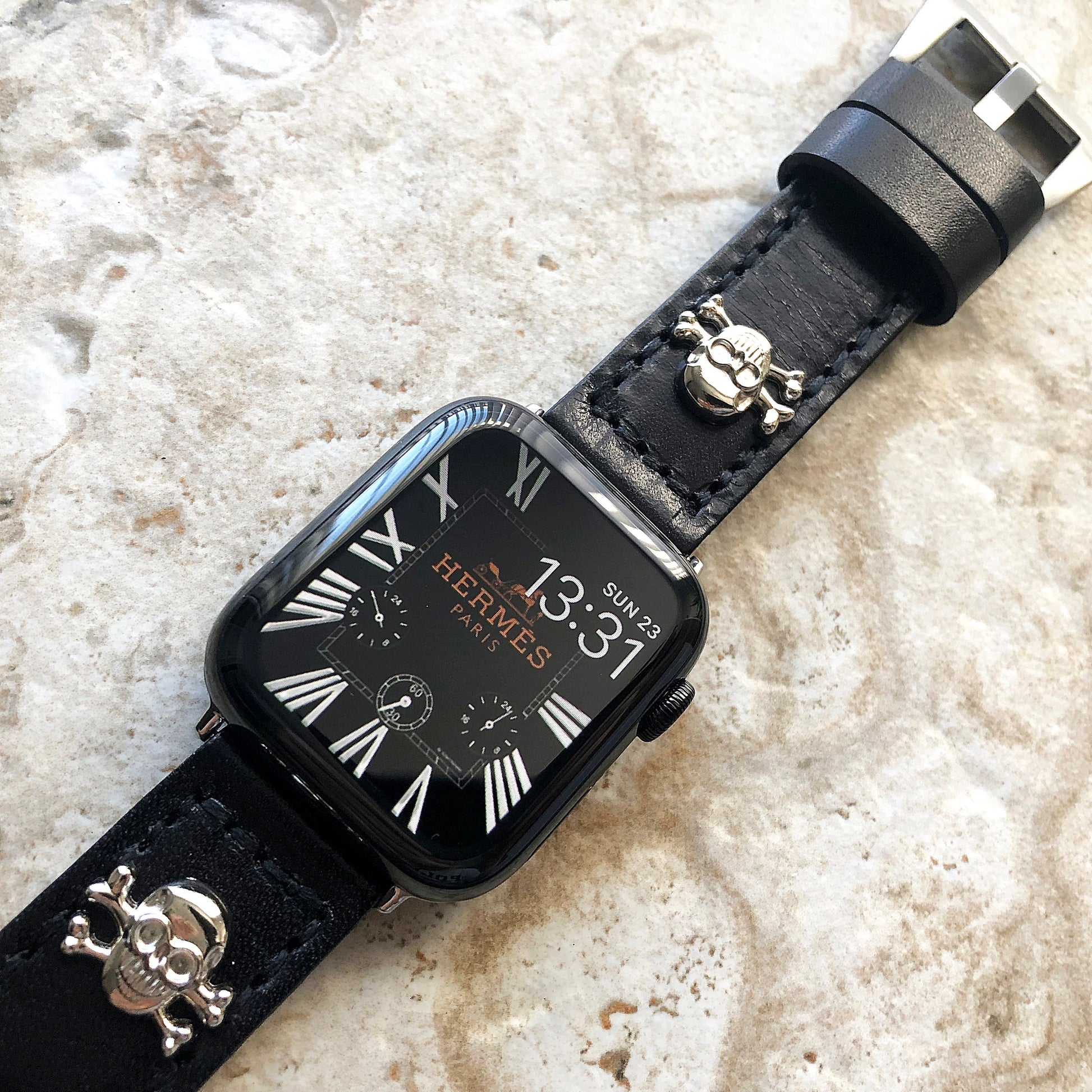 Apple Watch Band Black Leather Metal Rivets Skull Crossbones for Ultra 2 and 9 8 Series iWatch 41mm 45mm 49mm Handmade Bracelet Strap SSM