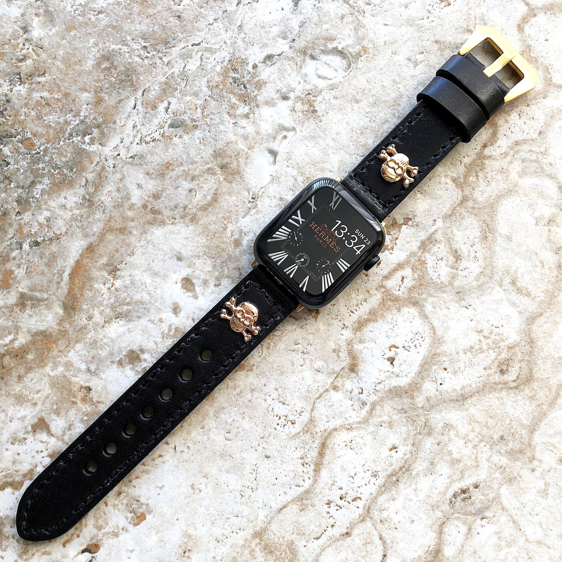 Apple Watch Bands Black Leather with Metal Rivets Skull Crossbones for Ultra 2 & 9 8 Series iWatch 41mm 45mm 49mm Handmade Bracelet Strap AL