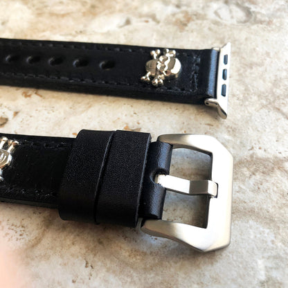 Apple Watch Band Black Leather Metal Rivets Skull Crossbones for Ultra 2 and 9 8 Series iWatch 41mm 45mm 49mm Handmade Bracelet Strap SSM