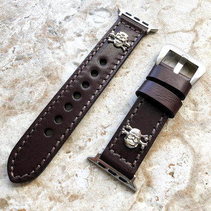 Apple Watch Band Brown Leather Metal Rivets Skull Crossbones for Ultra 2 9 8 7 6 SE 5 4 3 2 1 iWatch 38mm 40mm 41mm 42mm 44mm 45mm 49mm SSM