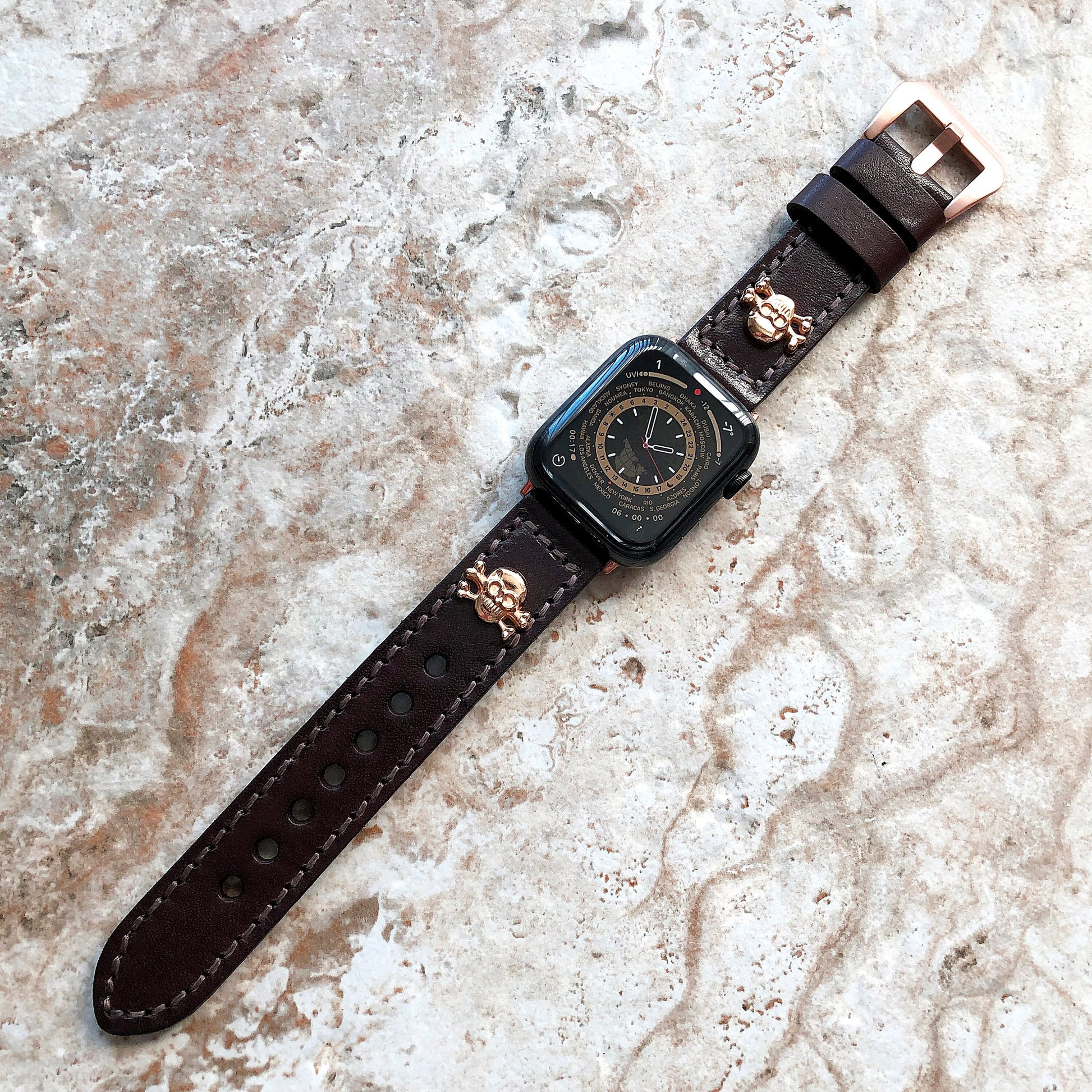 Apple Watch Band Brown Leather Metal Rivets Skull Crossbones for Ultra 2 and 9 8 Series iWatch 41mm 45mm 49mm Handmade Strap Bracelet RGL