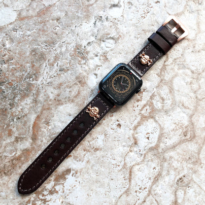 Apple Watch Band Brown Leather Metal Rivets Skull Crossbones for Ultra 2 and 9 8 Series iWatch 41mm 45mm 49mm Handmade Strap Bracelet RGL