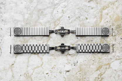Engraved Watch Band for 22mm 24mm 25mm Lugs Traditional Casual Luxury and Smartwatches Silver Color Stainless Steel Strap Bracelet CC2
