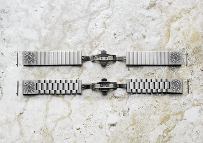 Engraved Watch Band for 22mm 24mm 25mm Lugs Traditional Casual Luxury and Smartwatches Silver Color Stainless Steel Bracelet Strap F1