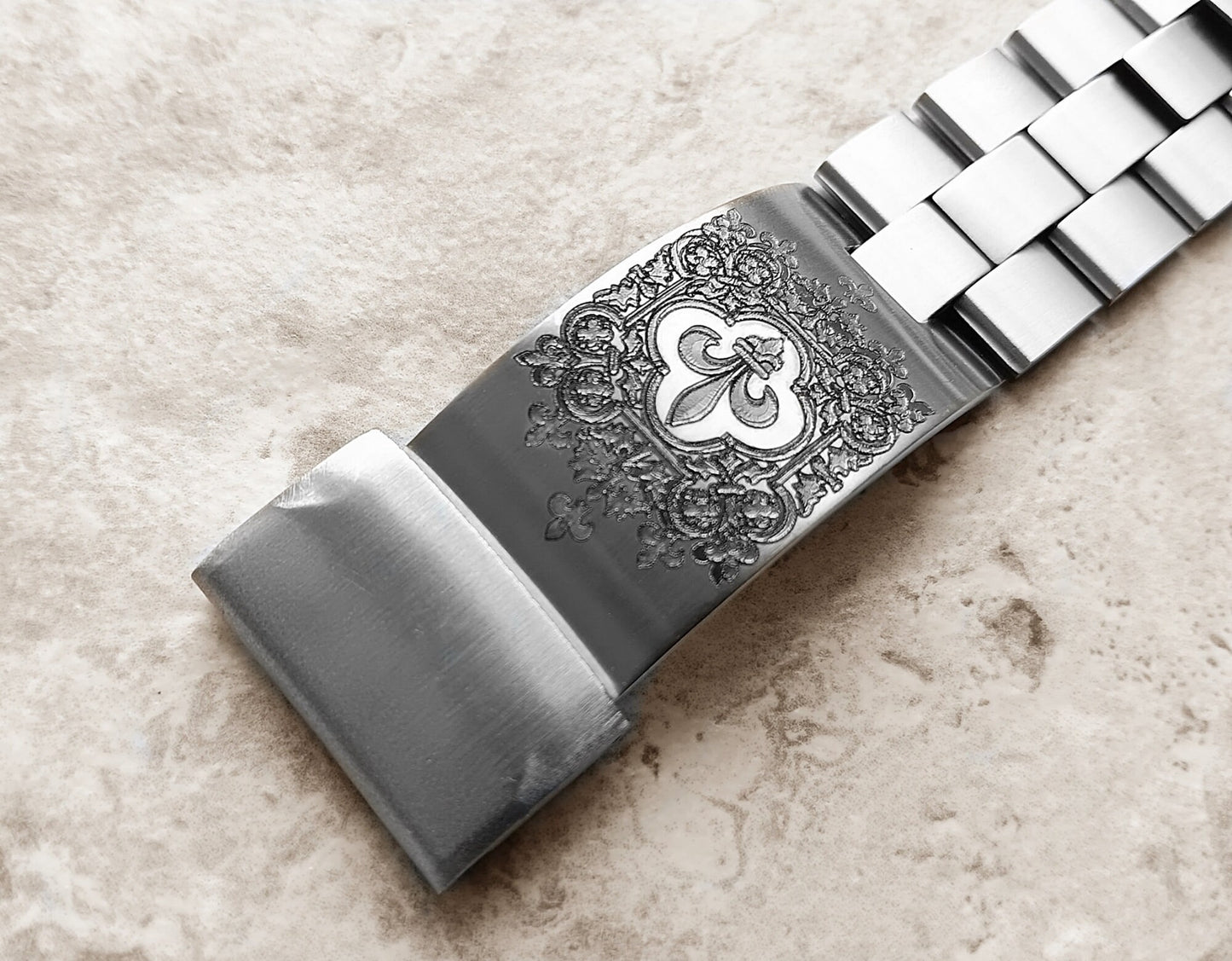 Garmin Watch Band Fleur De Lis for Fenix 7X Pro 6X Pro 5X Descent Mk3i 51mm Mk2i Mk2 Enduro 2 Engraved St Steel Adjustable Cuff Strap A26