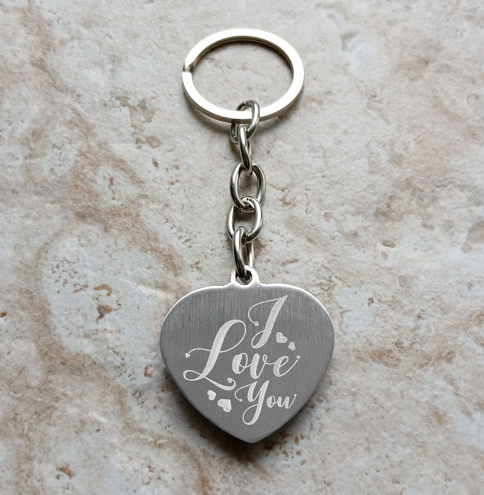 Keychain Keyring Custom Engraved Heart Circle Shape Stainless Steel Jewelry Vintage Antique Style Regal Split Monogram Text Great Gift Idea